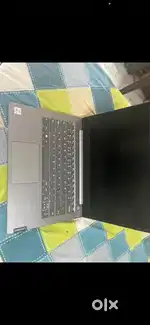 Selling whole setup (Laptop & Monitors)