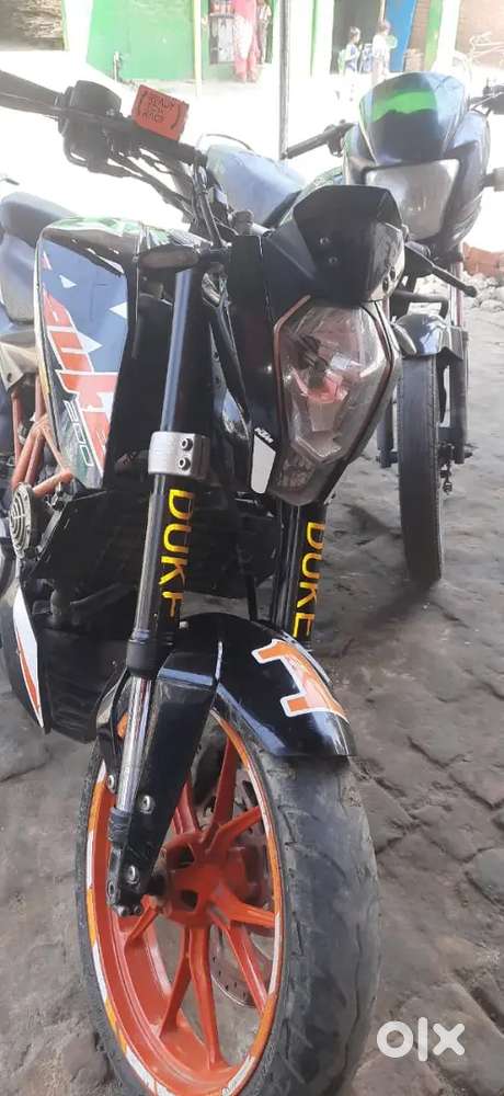 सुपर बाईक 200cc डियूक