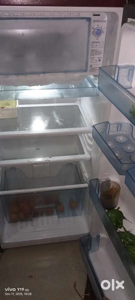 This fridge I want to sell out anyone interested contact me