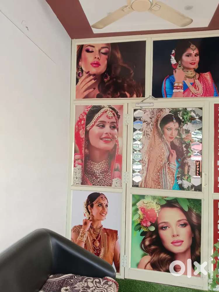 All equipments for ladies beauty parlour, brindavan gardens