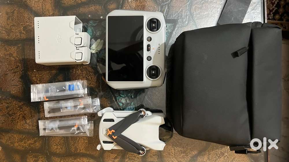 Dji Mini 3 combo pack 3 battery 1 month old brand new condition
