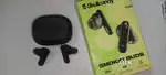 Skull candy Smokin buds in ear