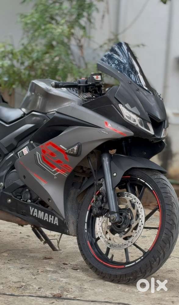 Yamaha R15 v3