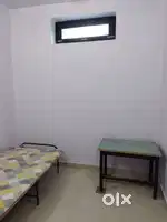 ROOM FOR RENT - only girls/Ladies in Townhall shahjahanpur