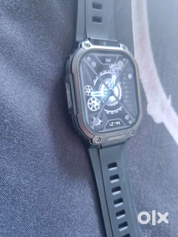 Fire Boltt Clickk Android smartwatch