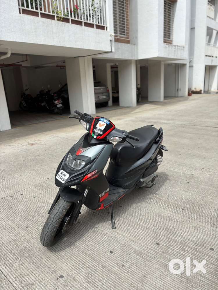 Aprilla SR 150 scooter for sale in excellent condition