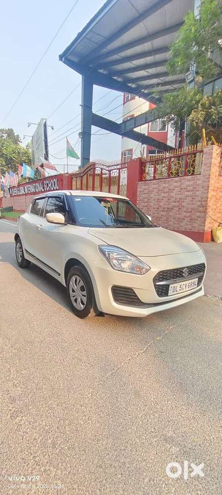 Maruti Suzuki Swift VXi CNG, 2024, CNG & Hybrids