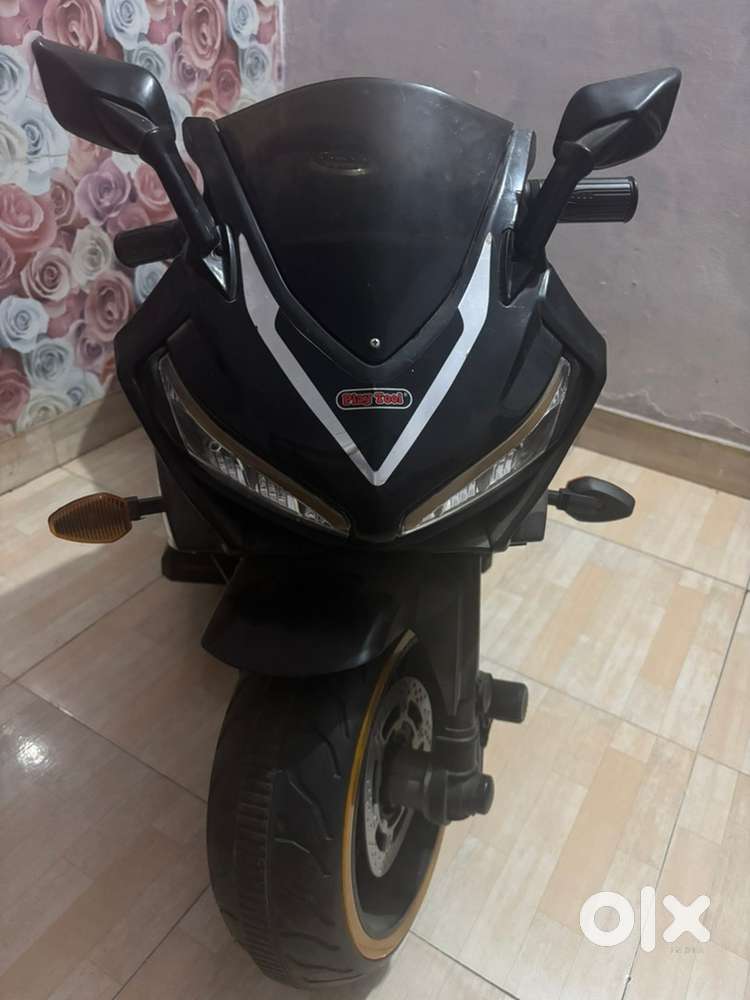 One month old battery bike for urgent sale