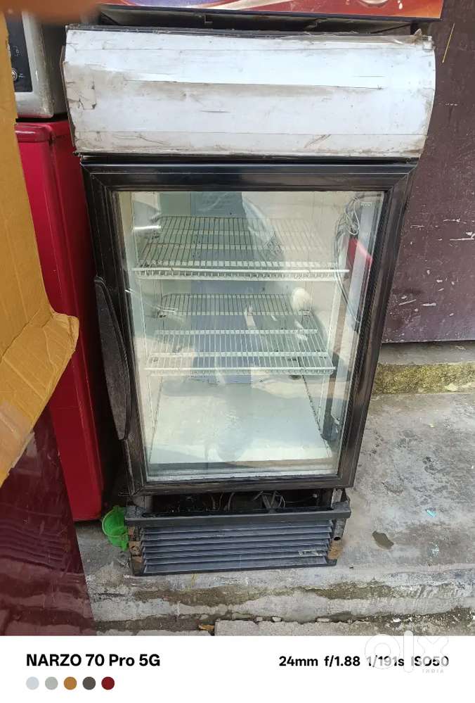 Singal door fridge and dabal door