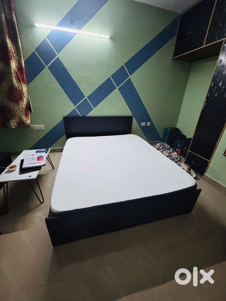 Full furnish flat-Ready to live