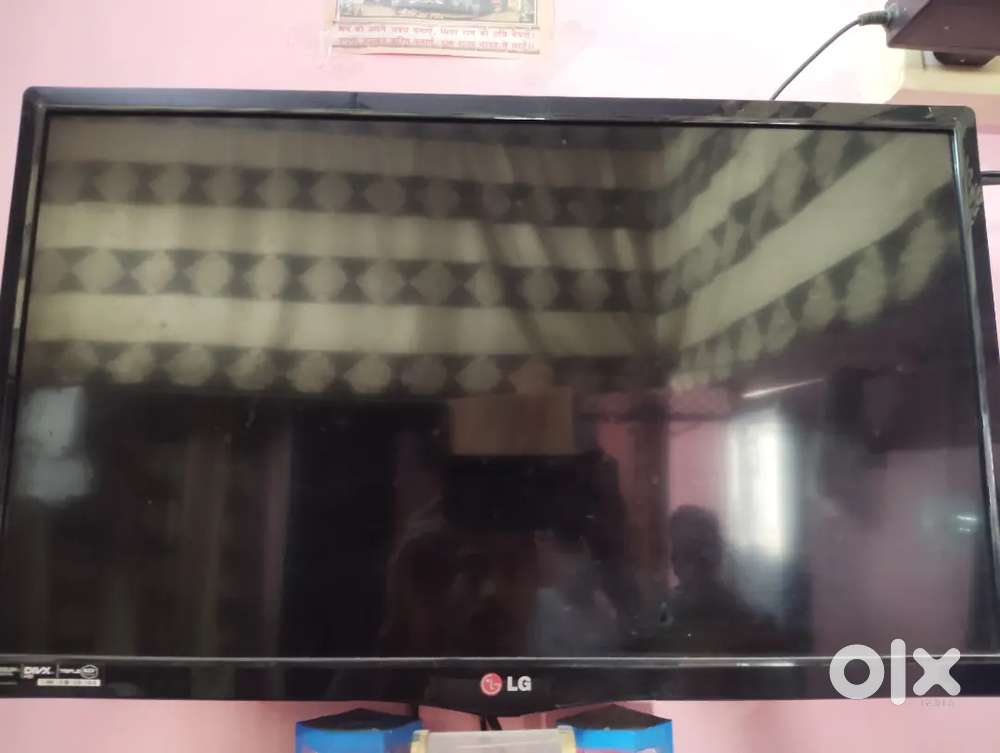 LG LED TV (24) in black colour