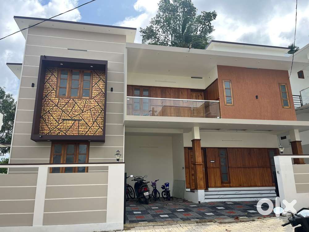 5cent 2100sqft Mannanthala Maruthoor