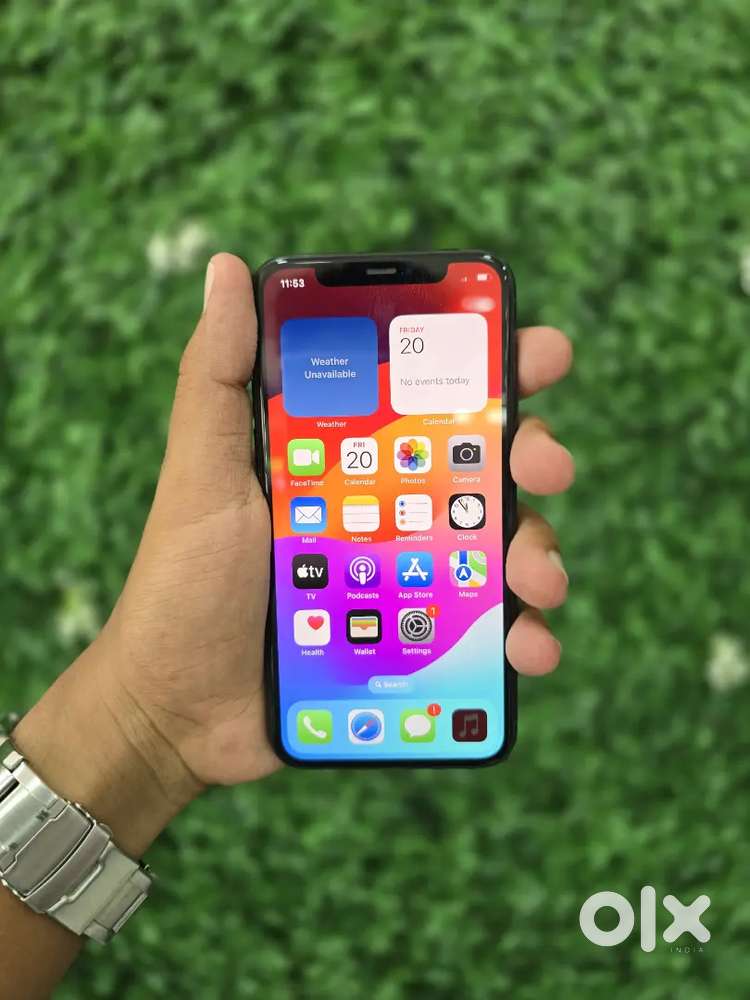 I phone 11 pro (64GB)