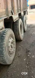 12 chaka/tyre