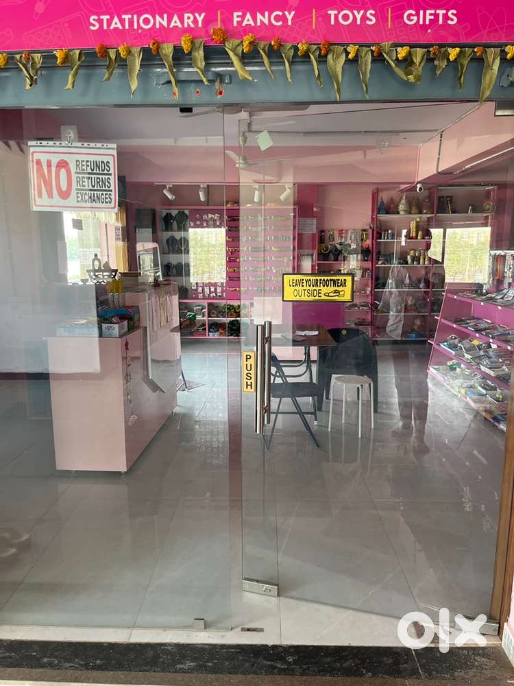 STATIONARY. FANCY, XEROX, TOYS & GIFTS SHOP FOR SALE