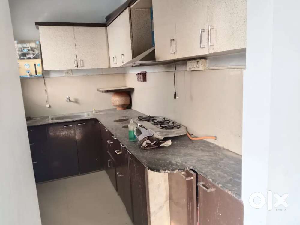 3bhk flat for rent Dk bridge Tower near Kolar thana