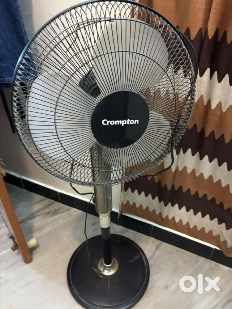 Crompton Standing Fan with remote