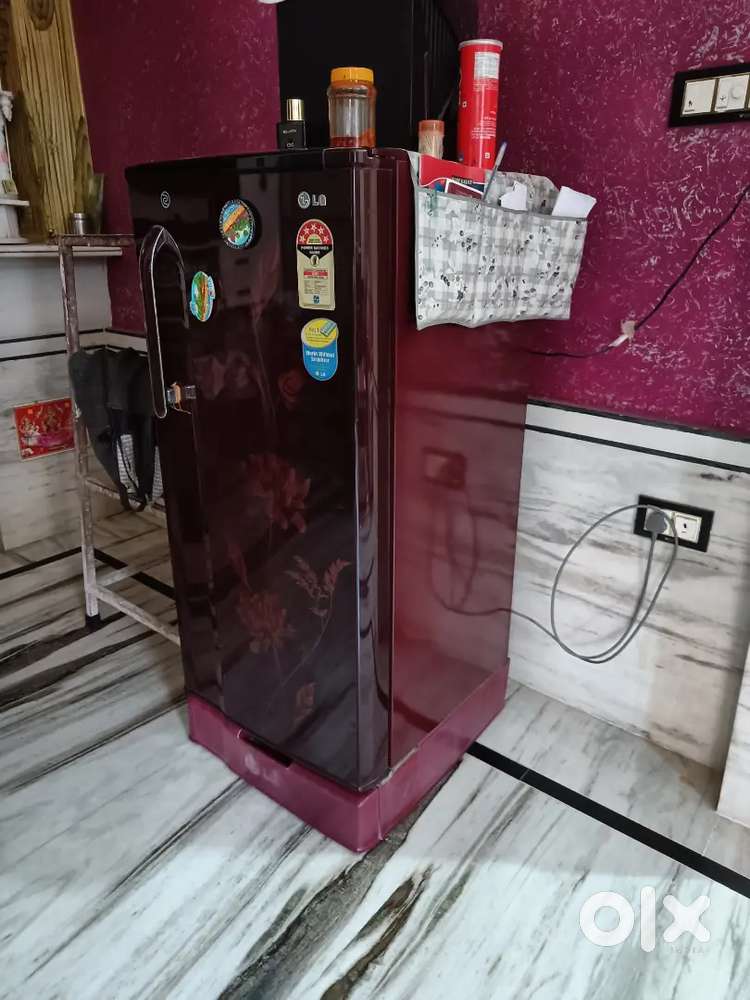 LG 5 start fridge in best condition