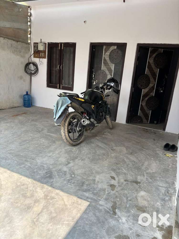 One room set in jankipuram ext