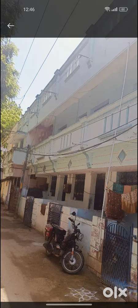 Vacant in ground and first floor