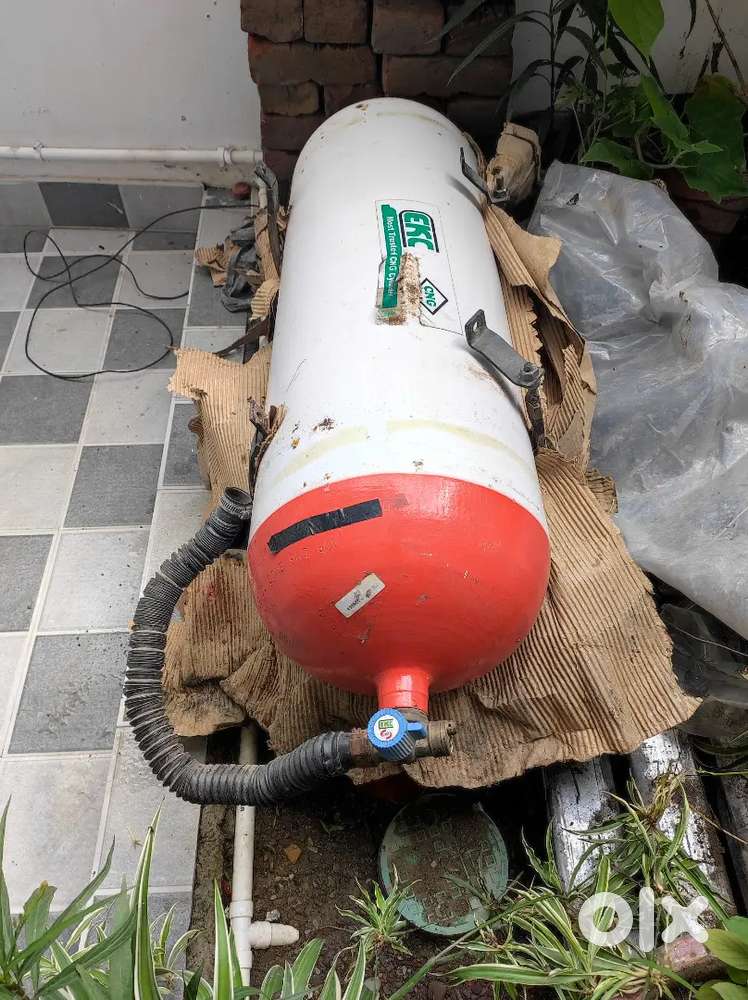 Cng cylinder for car