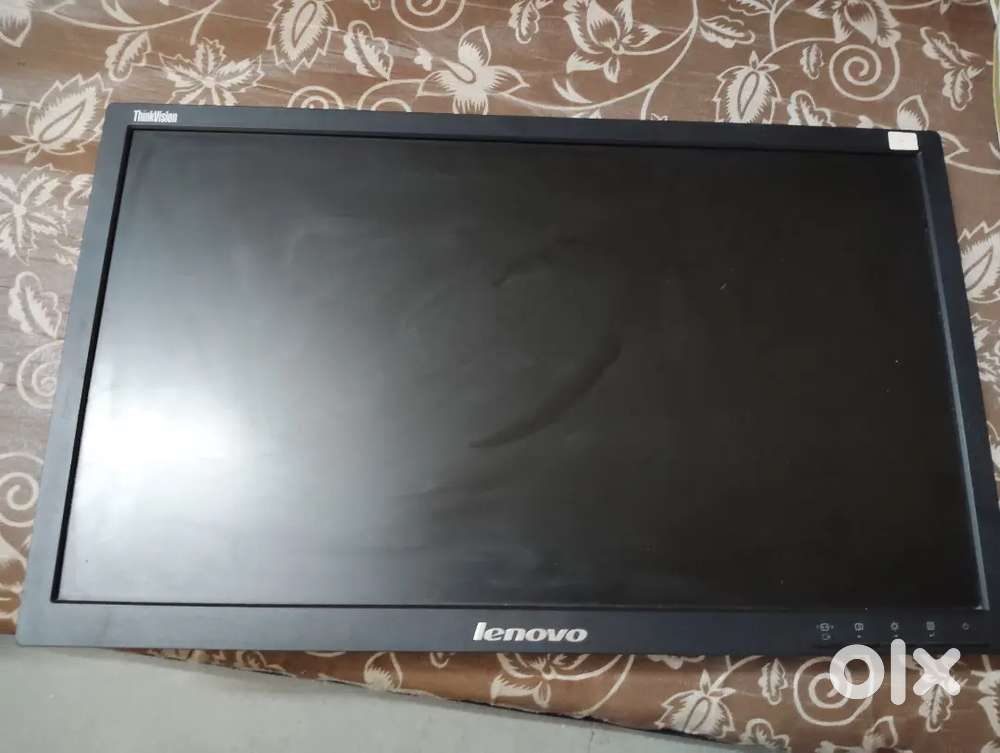 “Lenovo ThinkVision 24″ LED Monitor – Excellent Condition