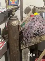 Soda machine with cylinders