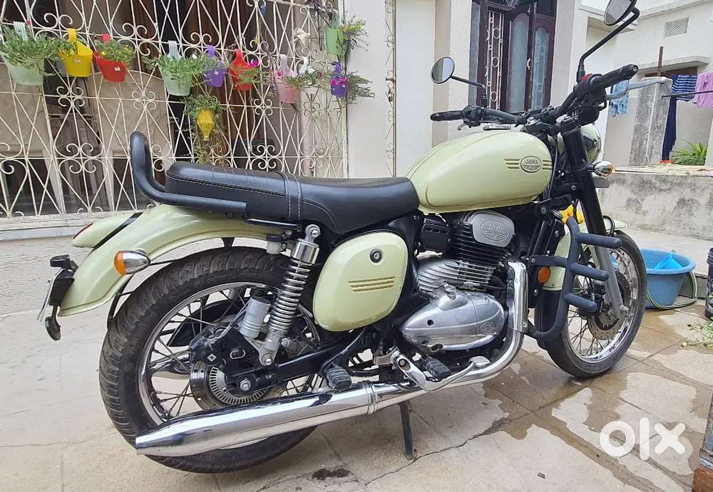 Jawa 42 dual channel ABS