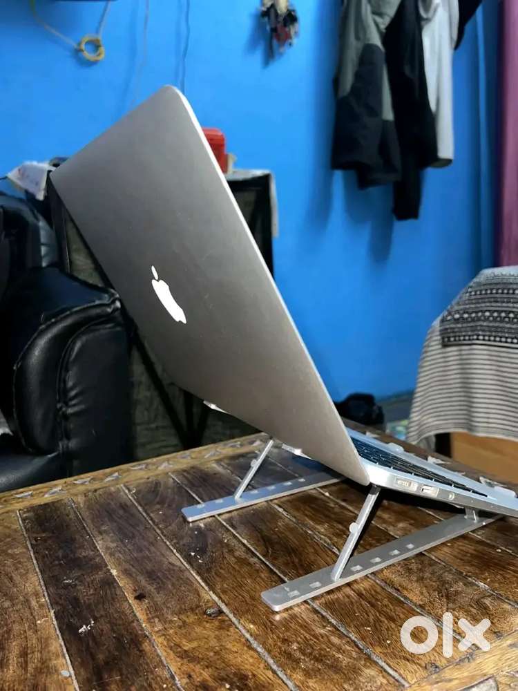 Aluminium Laptop Stand - Adjustable Metal Body (Work From Home)