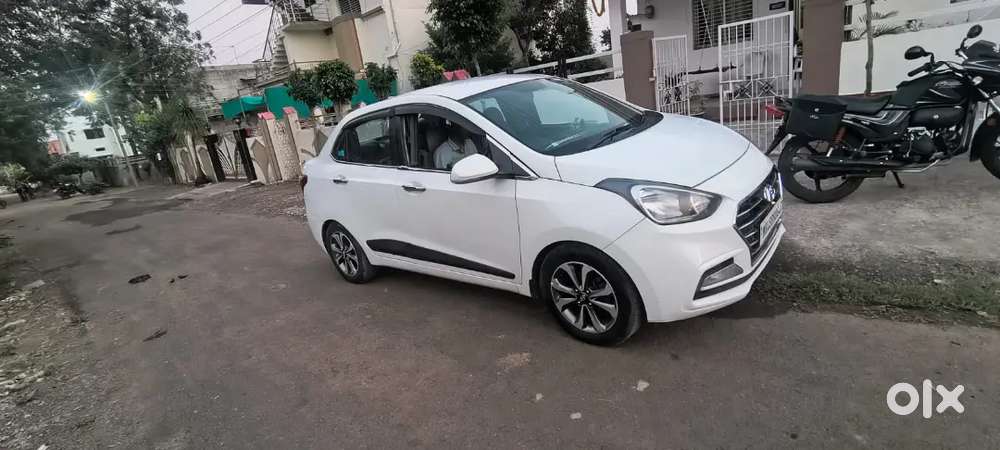 Hyundai Xcent sx o petrol+CNG