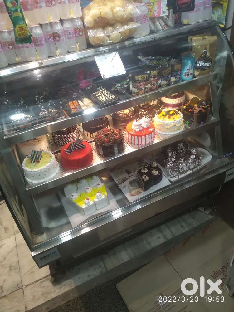 Cake counter / Display counter