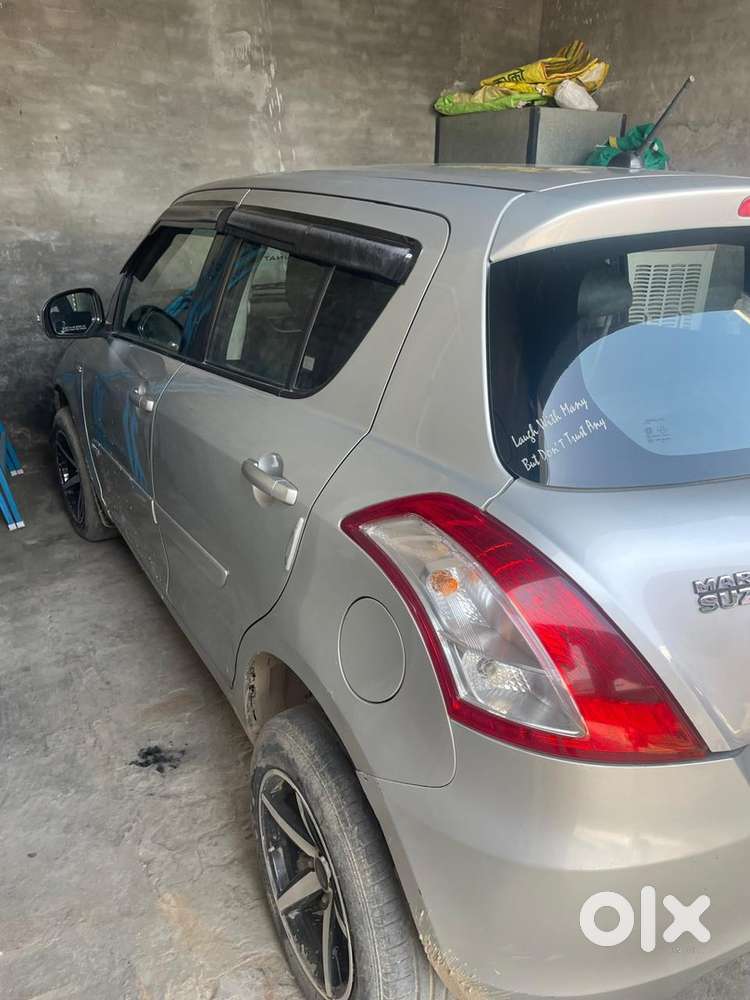 Maruti Suzuki Swift 2012 Diesel 97000 Km Driven