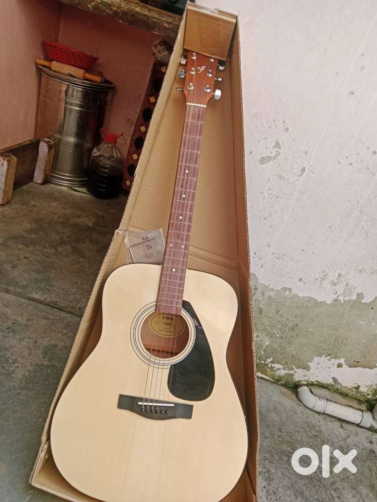 Guitar Yamaha