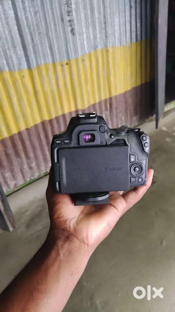 Canon 200d mark 2