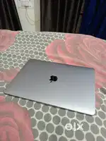 Apple macbook pro A2251 Core i7 like new condition