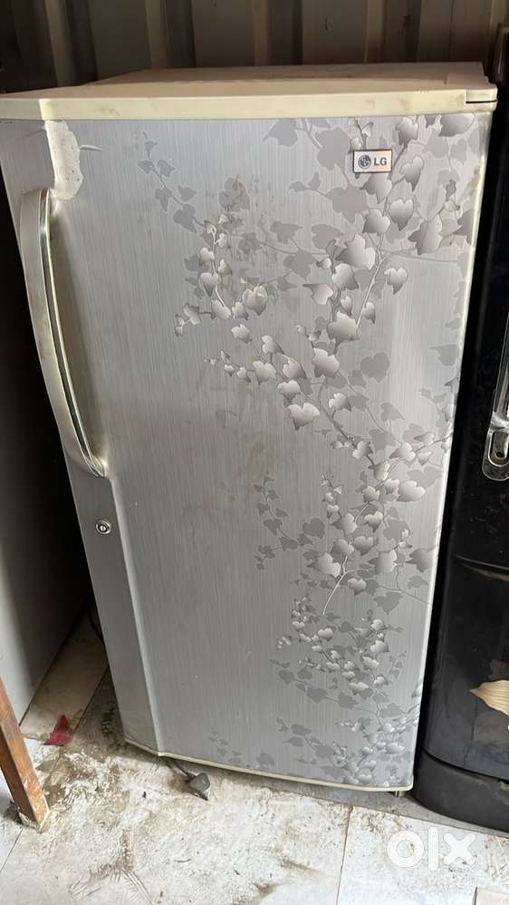 Lg fridge in a good working condition