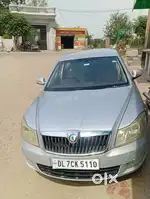 Skoda Laura 2010 new tar  huni lage nae