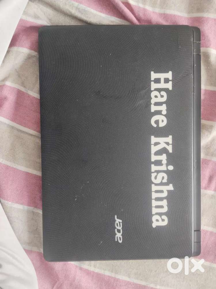 Mujhe naya laptop lena hai isliye main apna purana laptop bech raha hu