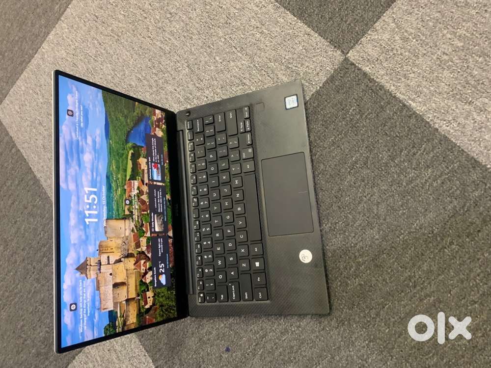 Dell XPS/12inch Laptop/Core i5/8th gen/8GB /256GB SSD/Good with bill