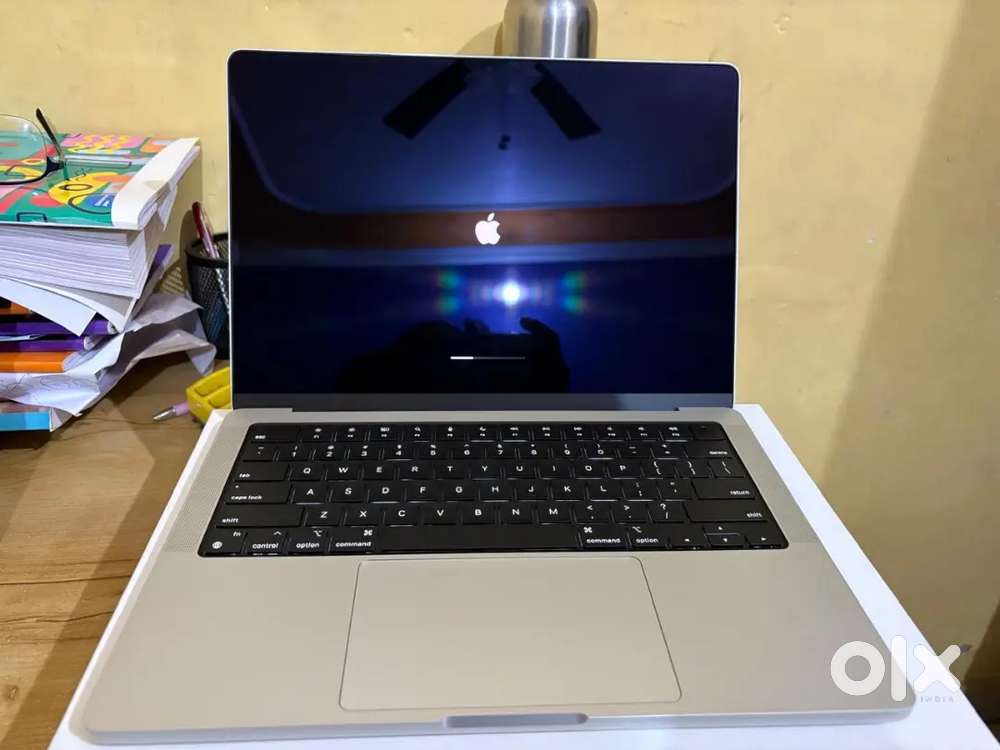 Macbook m4 pro 16  516