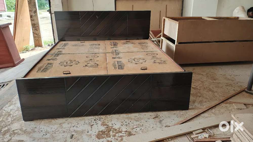 New brand bed with storage king size 6*6