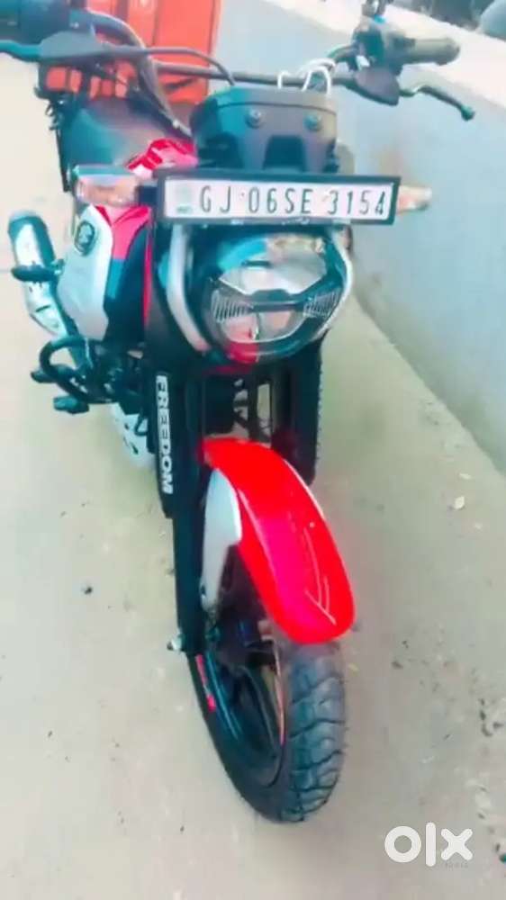Bajaj freedom CNG bike 7 mahine purani gadi mein koi problem nahi Hai