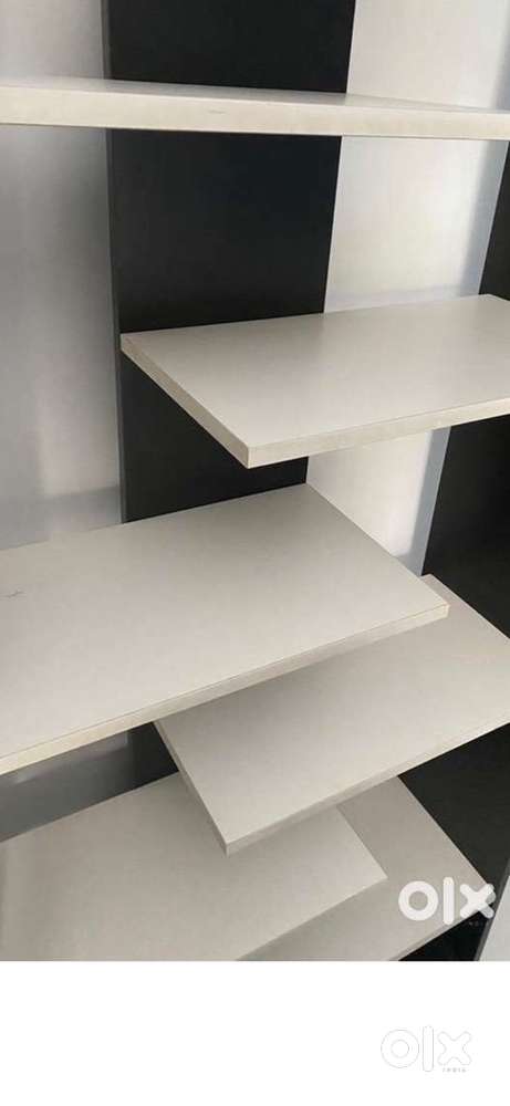 Designer Multipurpose Bookshelf – Like New!