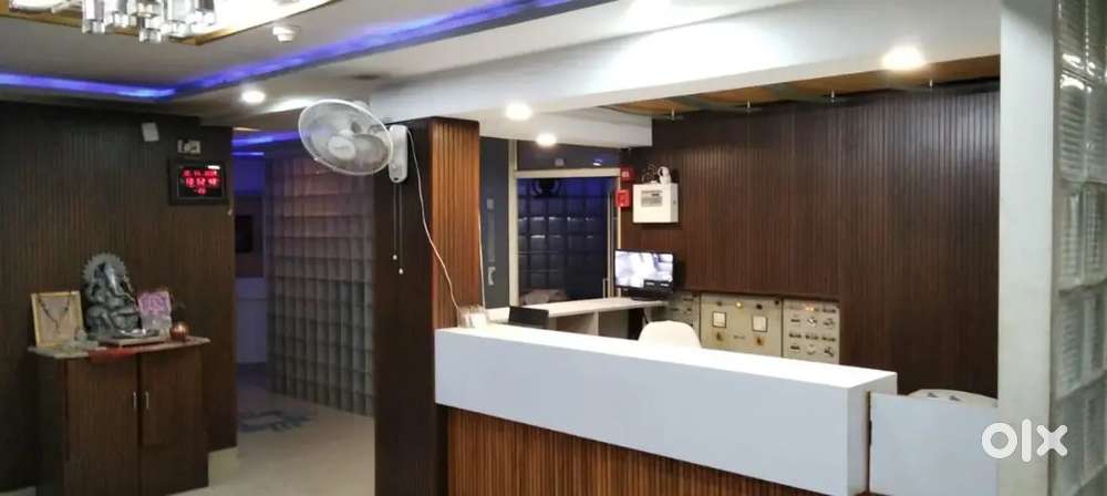 Raning unisex salon for sale