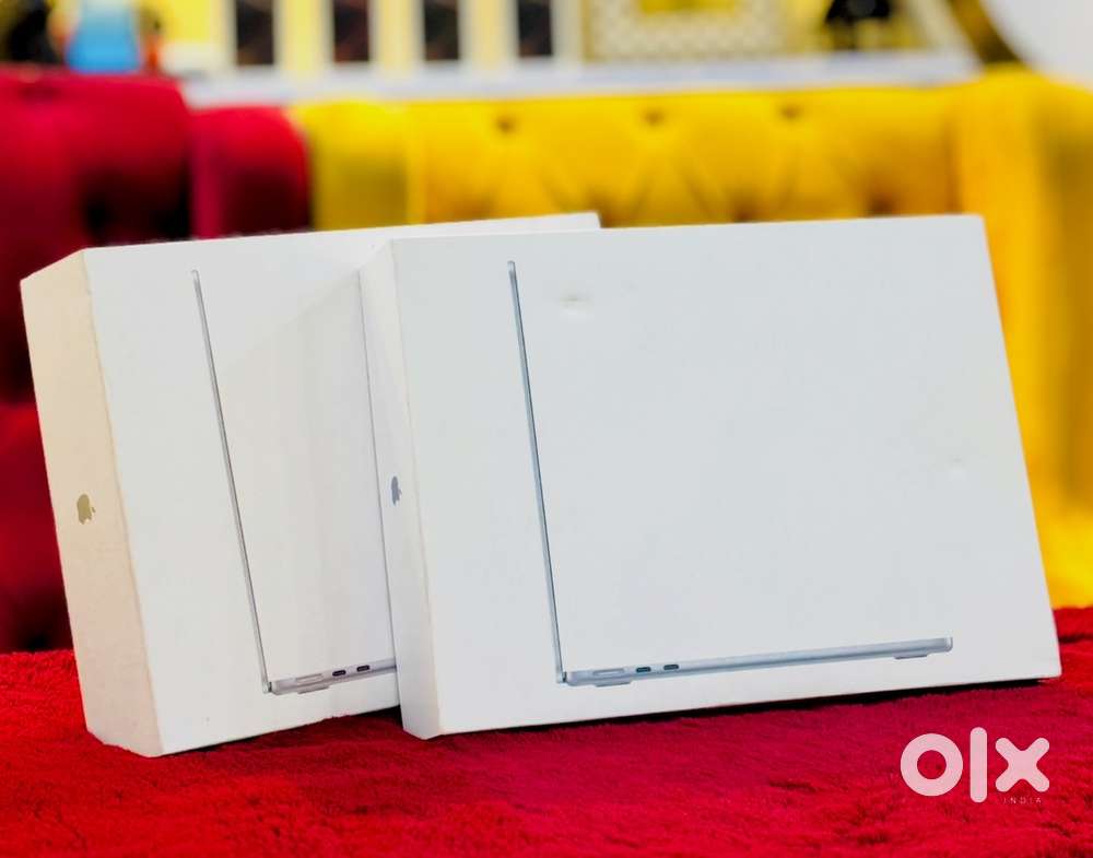 MACBOOK AIR M3 8/256GB SEALLED WITH ONE YEAR WARRANTY AND BILL