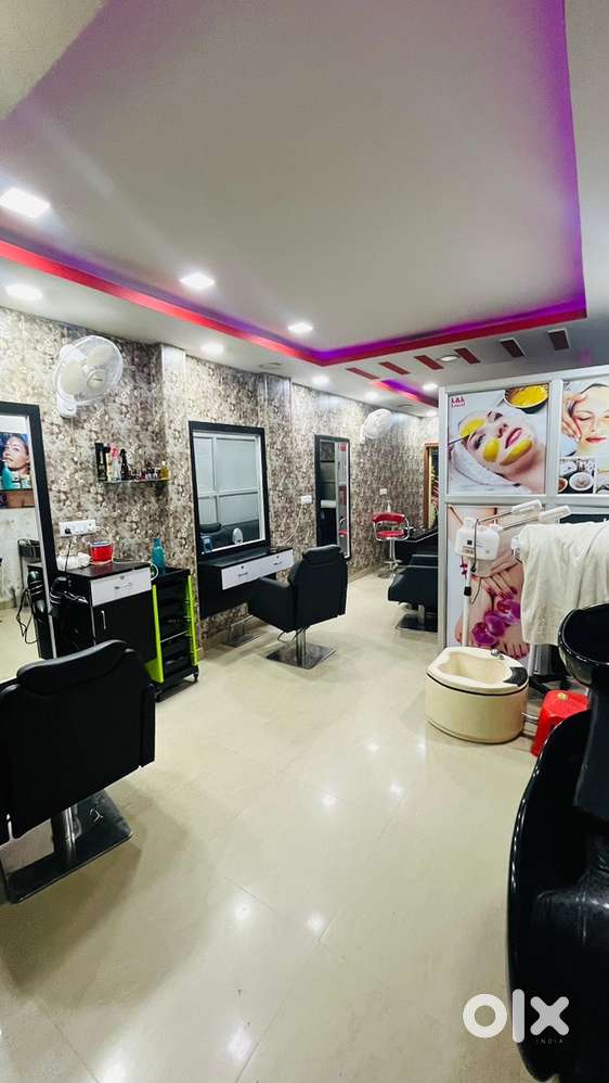 Shop available for Office/Showroom/Clinic/Parlour/Warehouse etc