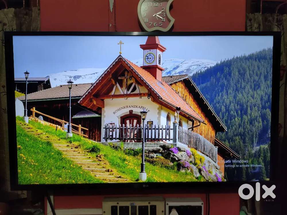 LG 4K LED SMART TV 43 INCH