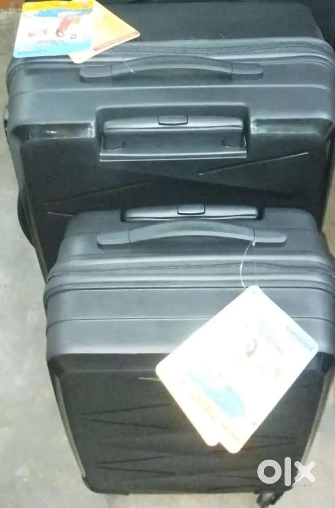 Kamiliant by American Tourister
Hard Body Set of 2 Luggage 4 Wheels