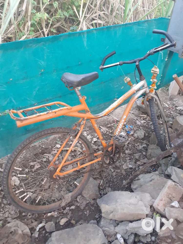 Very nice and old cycle only rich person can buy