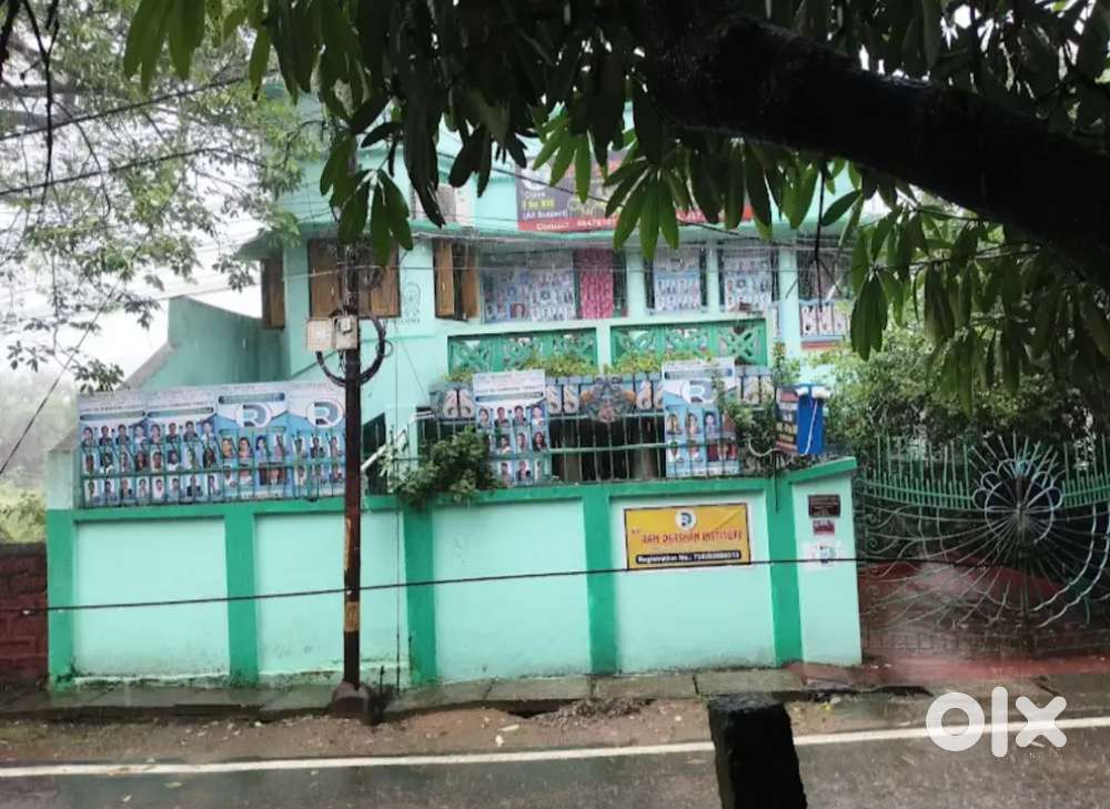 A chemistry teacher required for our Institute